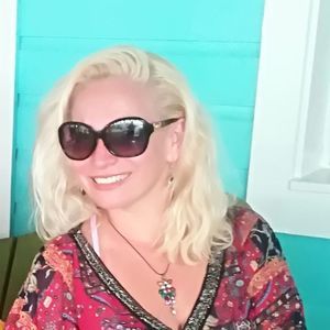 Meet your Posher, Tania